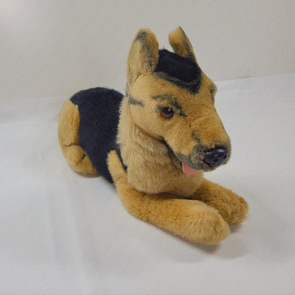 Vintage Dakin Soft Classics 1987 German Shepherd Plush Laying Dog